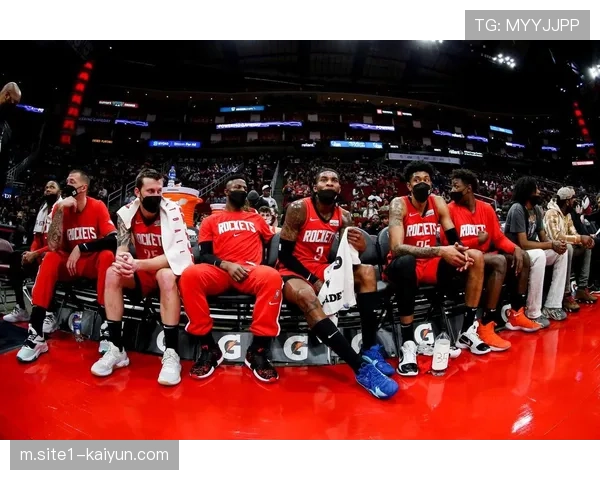 黄蜂进攻体系水银泻地 全队七人得分上双展现深度 黄蜂进攻体系水银泻地 全队七人得分上双展现深度